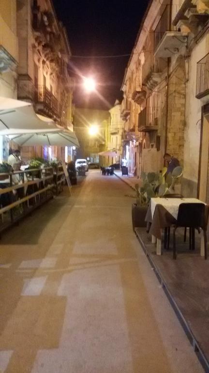 L'Arco Di Coffa Hotel Ragusa Buitenkant foto